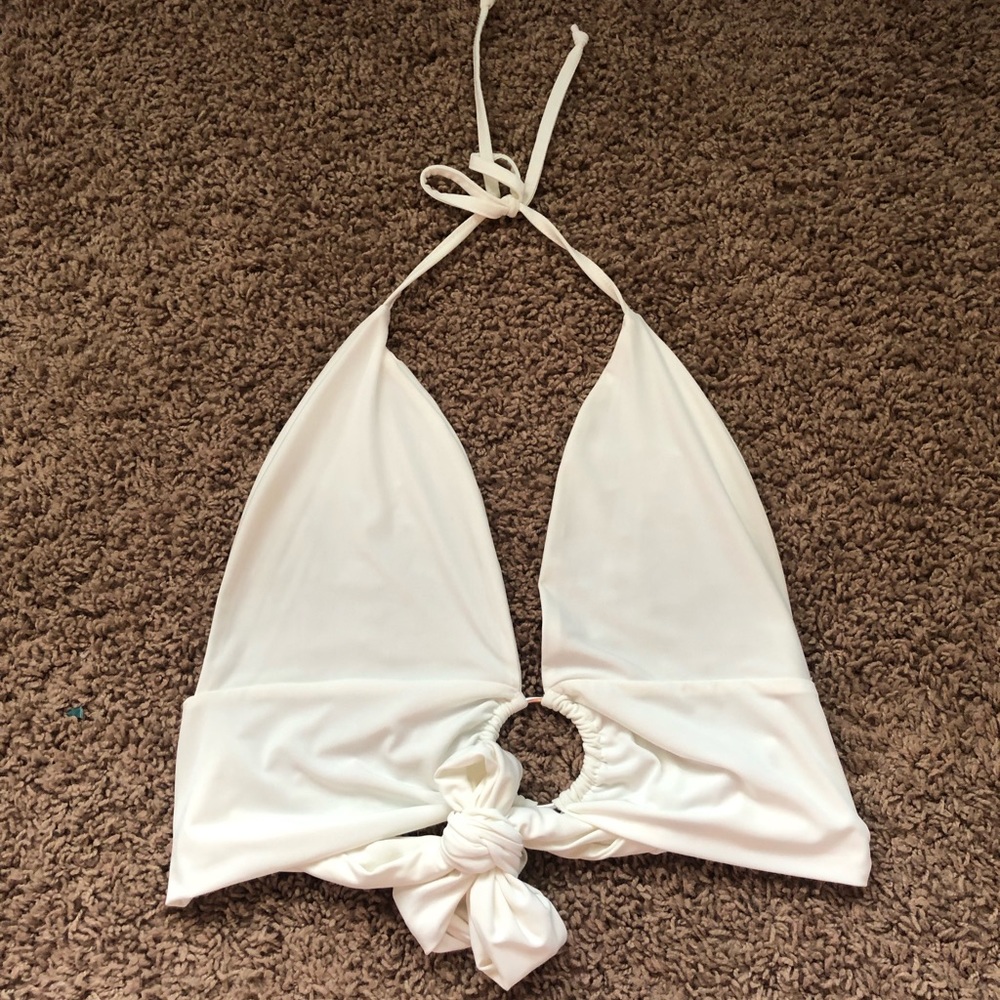 Halter Circle Ring Crop Top